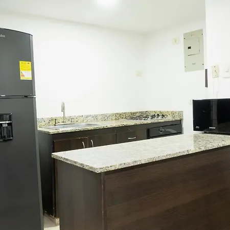 Apartamento En Bocagrande - Edificio Minarete * Cartagena