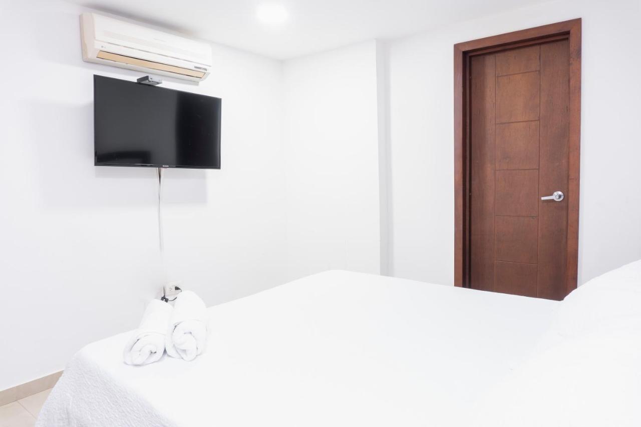 Apartamento En Bocagrande - Edificio Minarete * Cartagena